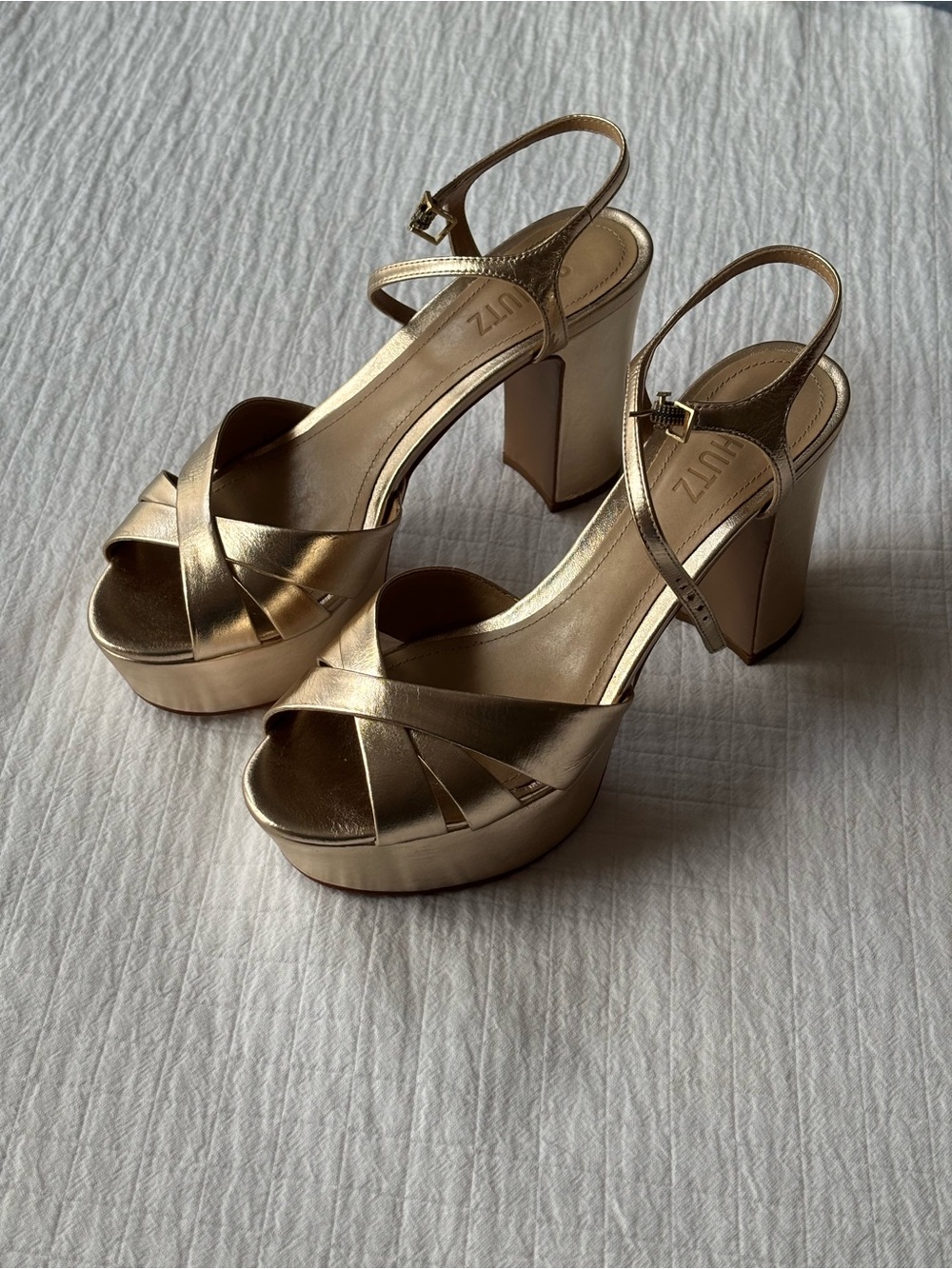SCHUTZ Keefa Sandal in Gold - Picture 3 of 7